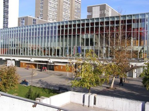 Aba-Novák Kulturális Központ Aba-Novák Kulturális Központ