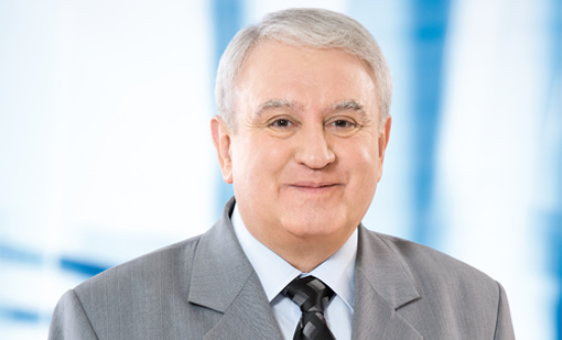 Dr. Kovács József, a parlament egészségügyi bizottságának elnöke Dr. Kovács József,