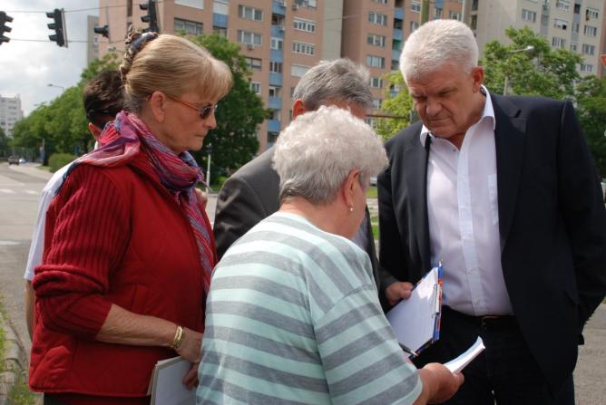 Némileg rendhagyó lakossági fórumot tartott Szalay Ferenc polgármester Szalay Ferenc polgármester