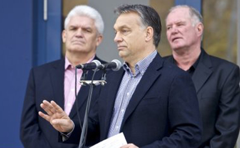 Orbán Viktor adta át a szolnoki Vízilabda Arénát