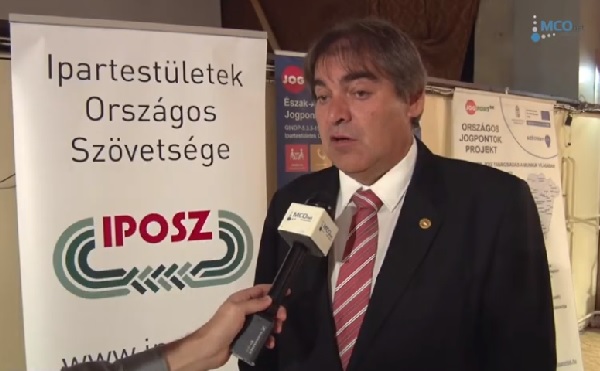 Még 30 hónapig tarthat az ingyenes szolgálat