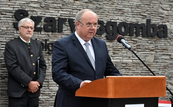 Szarvasgomba-feldolgozó üzemet adtak át Szolnokon