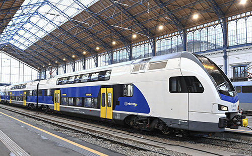 Szolnokot is érintő emeletes buszokat állítottak forgalomba