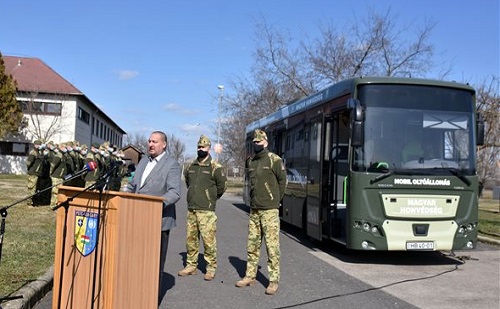 Oltóbusz segíti a védekezést Szolnokon  