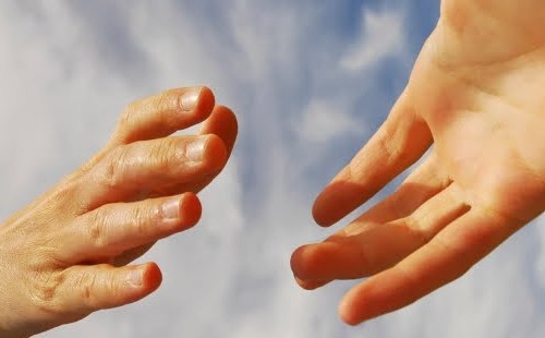Megmentettek egy nőt a rendőrök Szolnokon